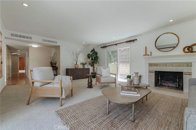 900 Chudleigh Lane, Glendale, CA 91207