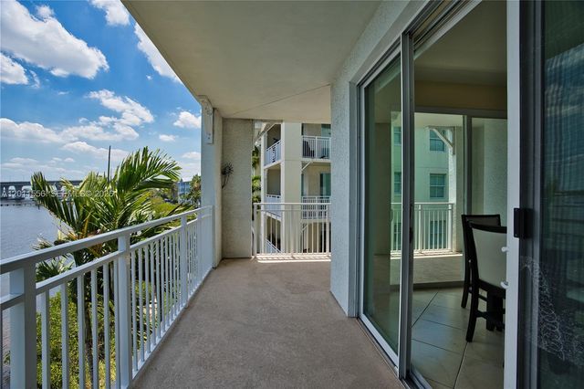815 NW Flagler Avenue 305, Stuart, FL 34994