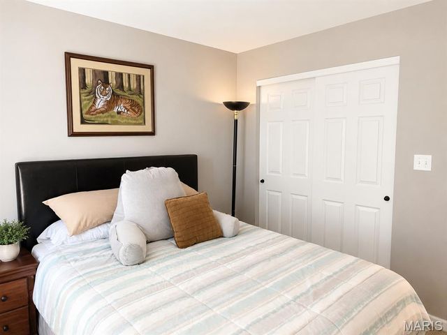 924 Walnut Point Dr Drive, Imperial, MO 63052