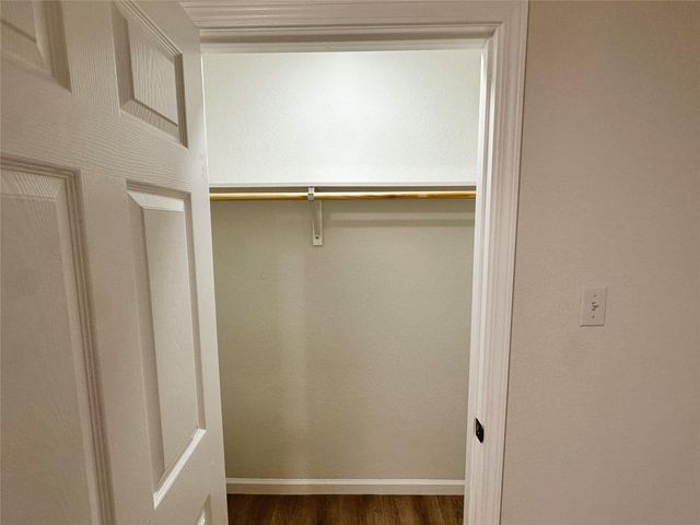 6618 Park Ave, Texas City, TX 77591