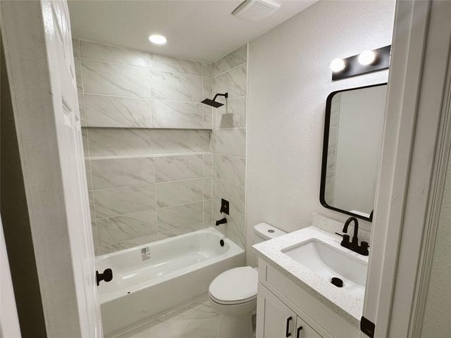 6618 Park Ave, Texas City, TX 77591