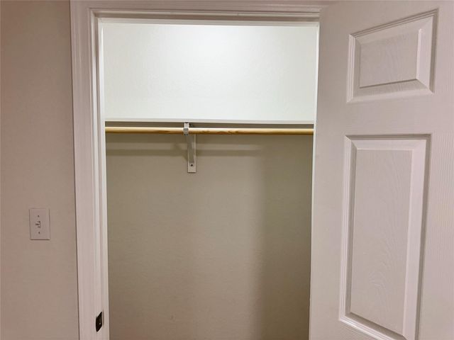 6618 Park Ave, Texas City, TX 77591