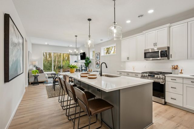 19124 Cloverleaf Way, Farmington, MN 55024