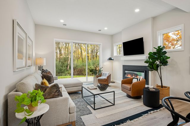 19124 Cloverleaf Way, Farmington, MN 55024