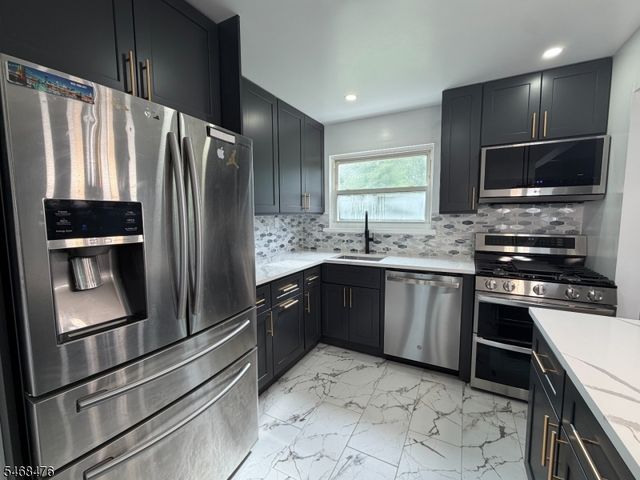 7 Winthrop Rd, Franklin Twp., NJ 08873