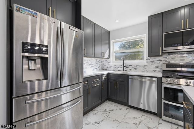 7 Winthrop Rd, Franklin Twp., NJ 08873
