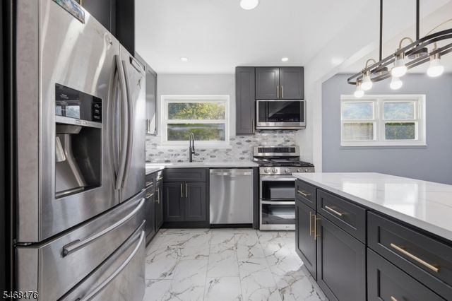 7 Winthrop Rd, Franklin Twp., NJ 08873