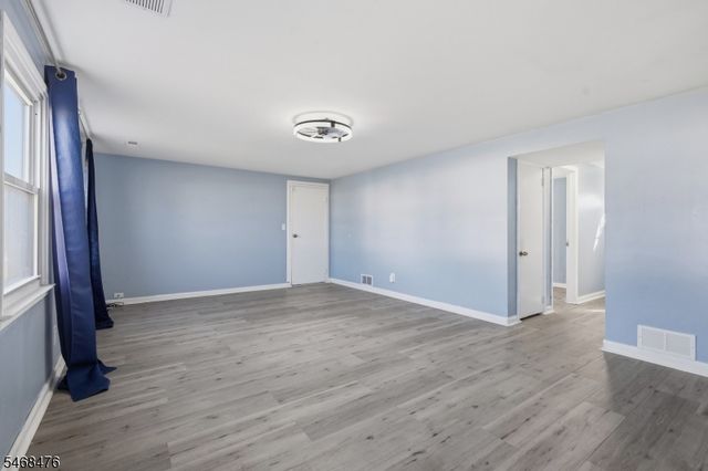 7 Winthrop Rd, Franklin Twp., NJ 08873