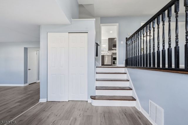 7 Winthrop Rd, Franklin Twp., NJ 08873