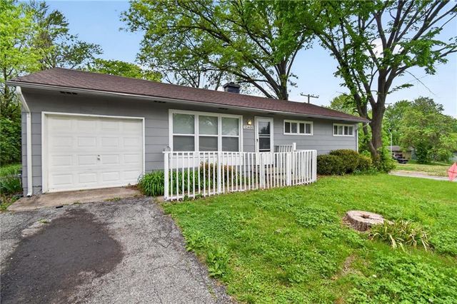 11400 Sycamore Terrace, Kansas City, MO 64134