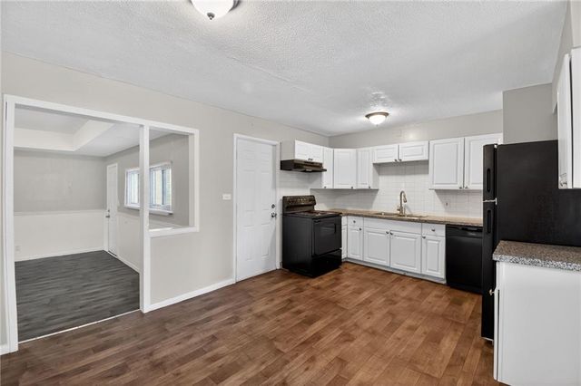 11400 Sycamore Terrace, Kansas City, MO 64134