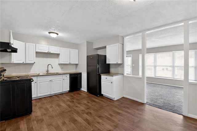 11400 Sycamore Terrace, Kansas City, MO 64134