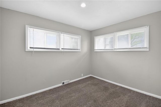 11400 Sycamore Terrace, Kansas City, MO 64134