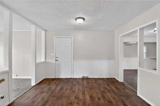 11400 Sycamore Terrace, Kansas City, MO 64134