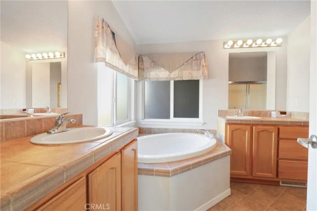 3800 Bradford 28, La Verne, CA 91750