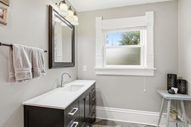 102 N Jefferson Street, Verona, WI 53593
