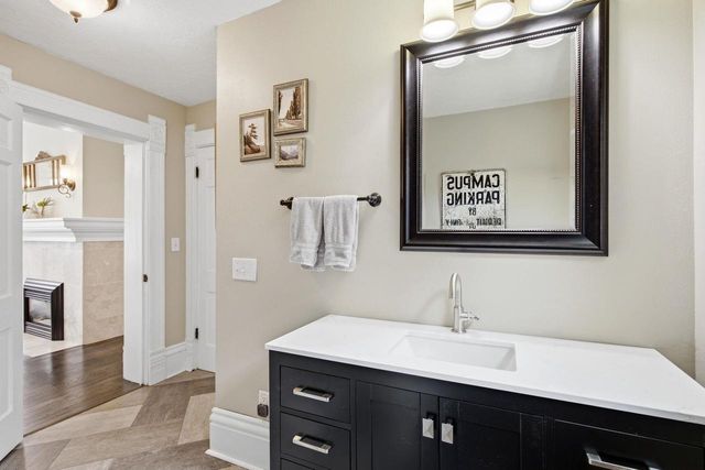 102 N Jefferson Street, Verona, WI 53593