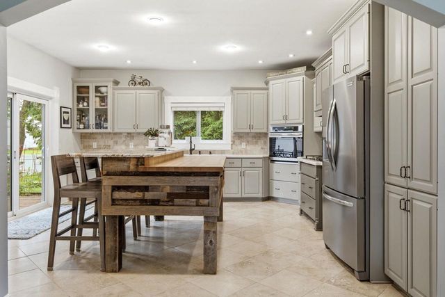 102 N Jefferson Street, Verona, WI 53593