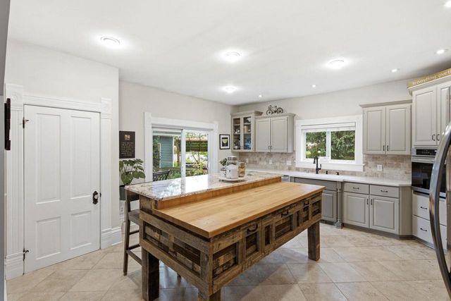 102 N Jefferson Street, Verona, WI 53593