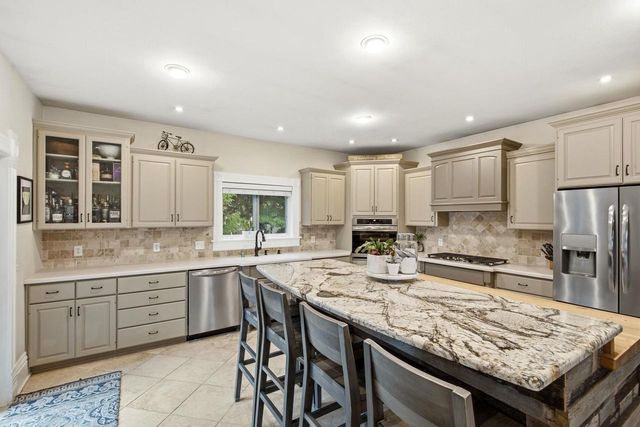 102 N Jefferson Street, Verona, WI 53593