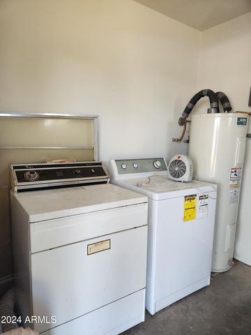 610 S 11th Place W, St Johns, AZ 85936