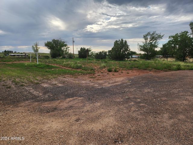 610 S 11th Place W, St Johns, AZ 85936