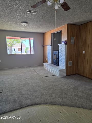 610 S 11th Place W, St Johns, AZ 85936