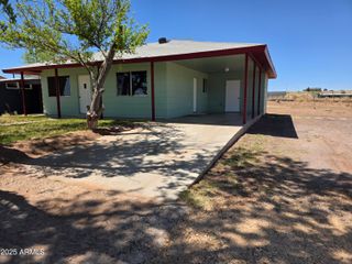 610 S 11th Place W, St Johns, AZ 85936