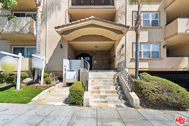 650 E Palm Avenue 302, Burbank, CA 91501