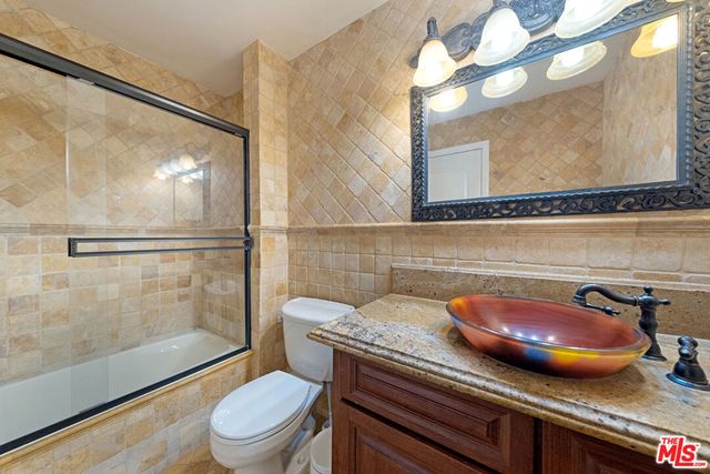 650 E Palm Avenue 302, Burbank, CA 91501