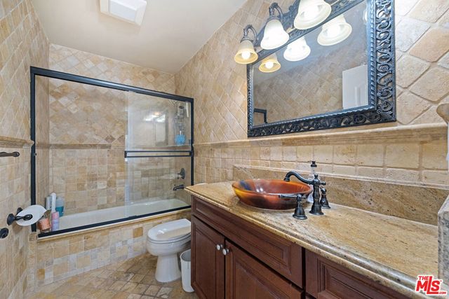 650 E Palm Avenue 302, Burbank, CA 91501