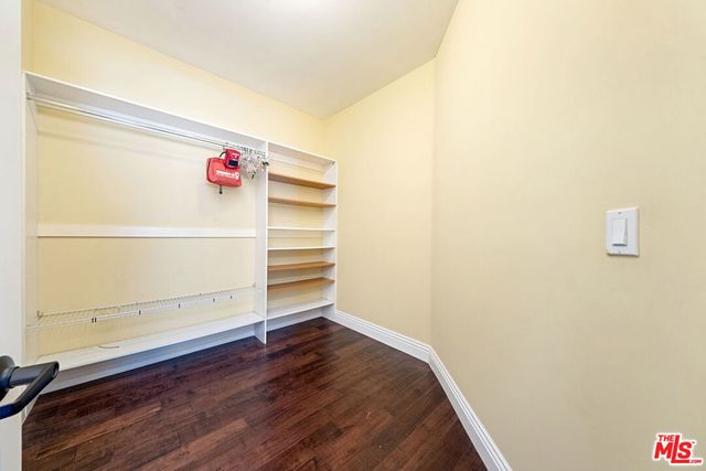 650 E Palm Avenue 302, Burbank, CA 91501