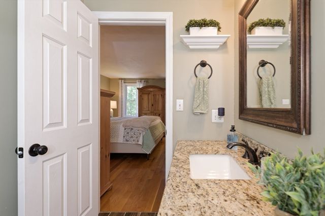 101 Hunter Rd, Uxbridge, MA 01569
