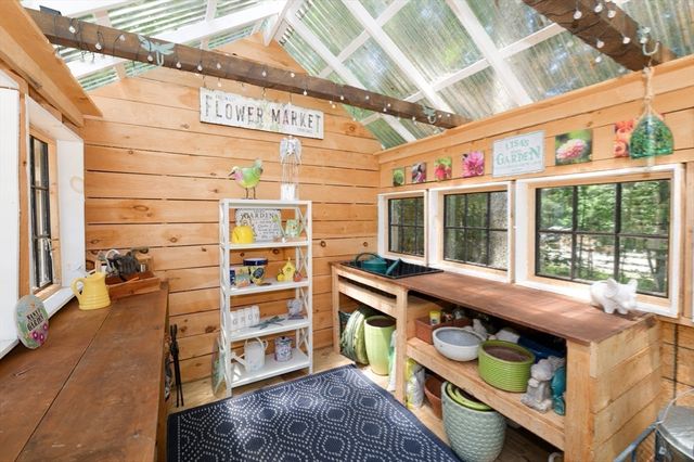 101 Hunter Rd, Uxbridge, MA 01569
