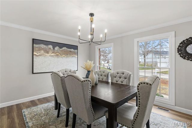 1005 Waldo Lane, St Charles, MO 63304