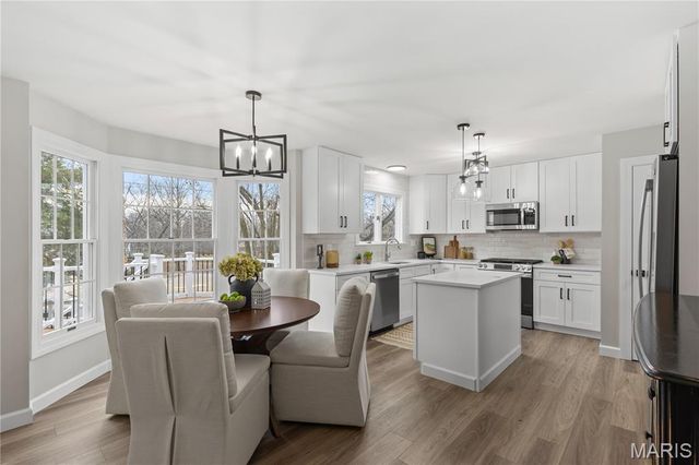 1005 Waldo Lane, St Charles, MO 63304