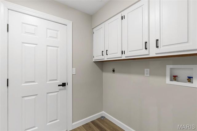 1005 Waldo Lane, St Charles, MO 63304