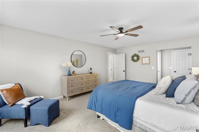 1005 Waldo Lane, St Charles, MO 63304