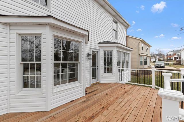 1005 Waldo Lane, St Charles, MO 63304