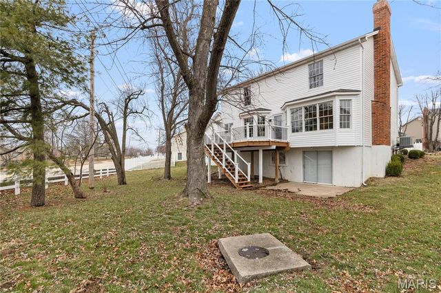 1005 Waldo Lane, St Charles, MO 63304