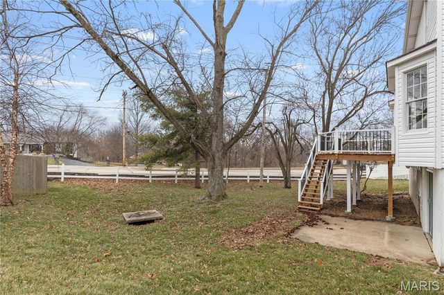 1005 Waldo Lane, St Charles, MO 63304