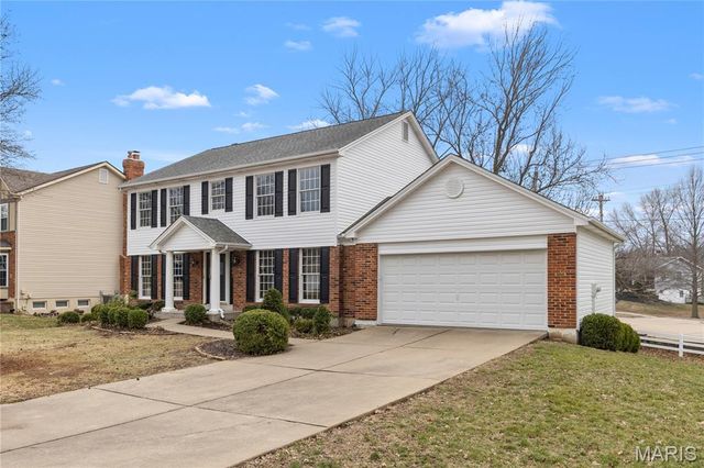 1005 Waldo Lane, St Charles, MO 63304