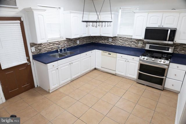 5943 GREENWAY AVE, Philadelphia, PA 19143