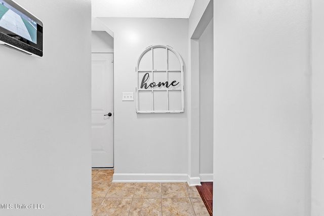 5732 Kingsman Drive, Horn Lake, MS 38637
