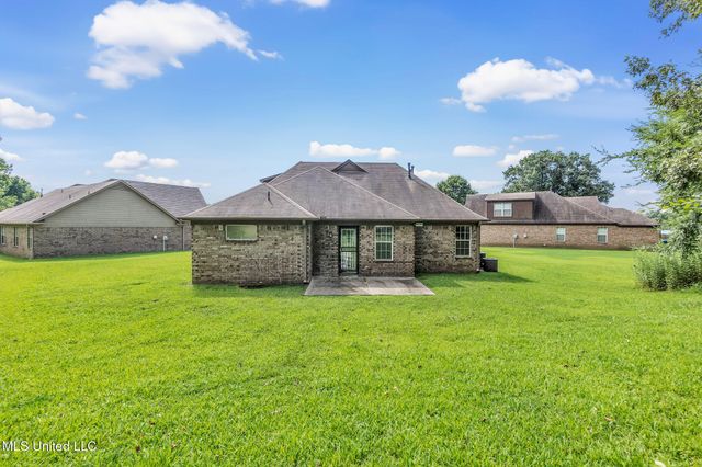 5732 Kingsman Drive, Horn Lake, MS 38637