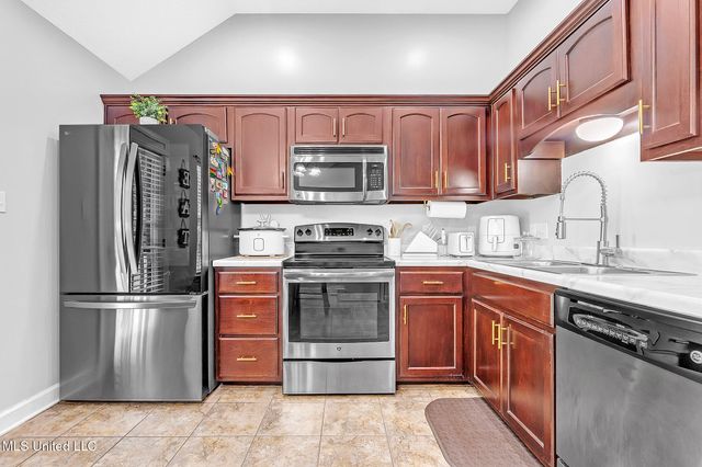 5732 Kingsman Drive, Horn Lake, MS 38637