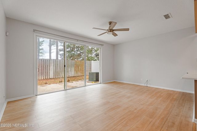 5833 PARKSTONE CROSSING Drive, Jacksonville, FL 32258