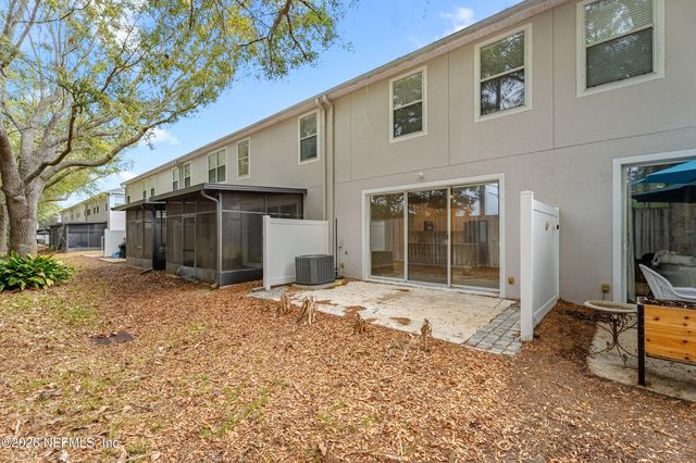 5833 PARKSTONE CROSSING Drive, Jacksonville, FL 32258