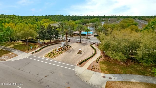 5833 PARKSTONE CROSSING Drive, Jacksonville, FL 32258