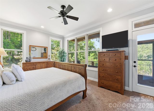 737 Traditions Way, Mars Hill, NC 28754